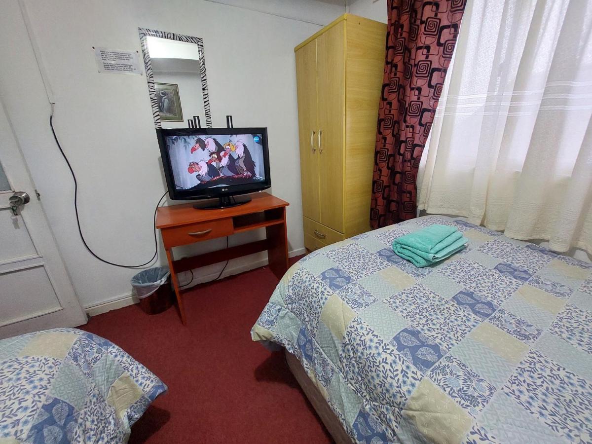 Hospedaje Familiar Пунта-Аренас Экстерьер фото